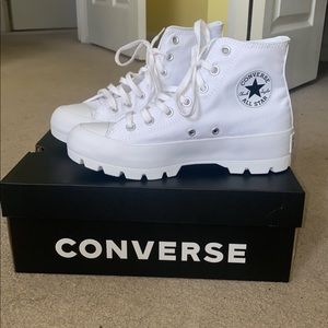 BRAND NEW CTAS LUGGED CONVERSE